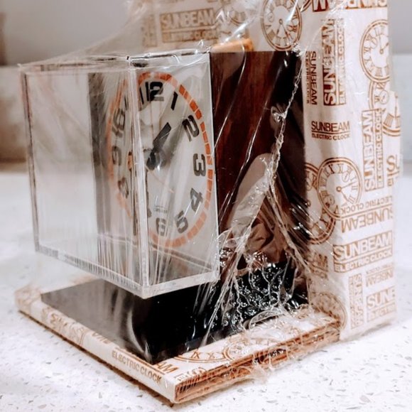 Electric Alarm Clock Mid Century Modern - Picture 2 of 3